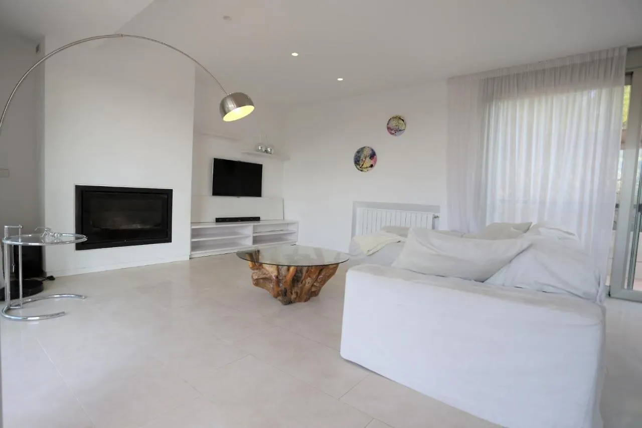 Modern Villa Montecristo 0*,  スペイン