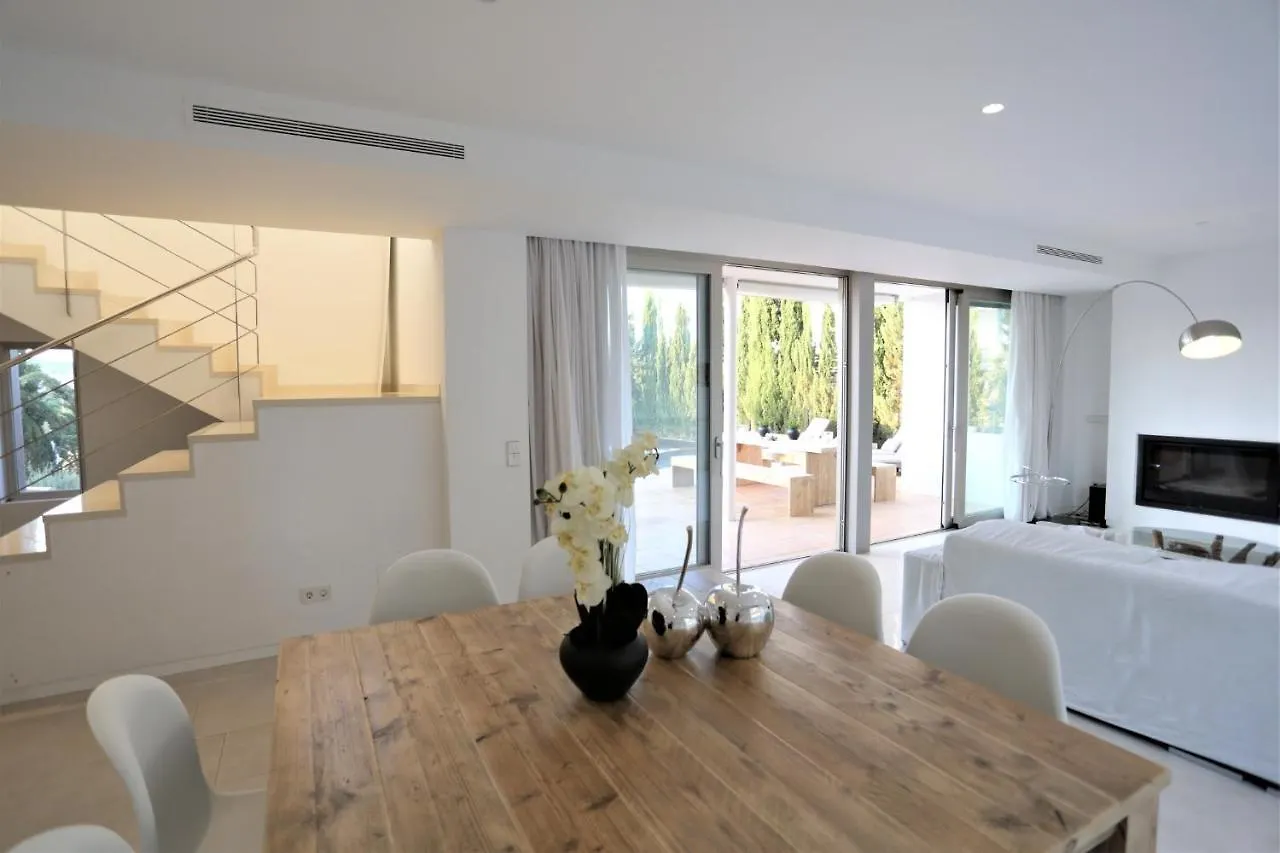 Modern Villa Montecristo 0*,  スペイン