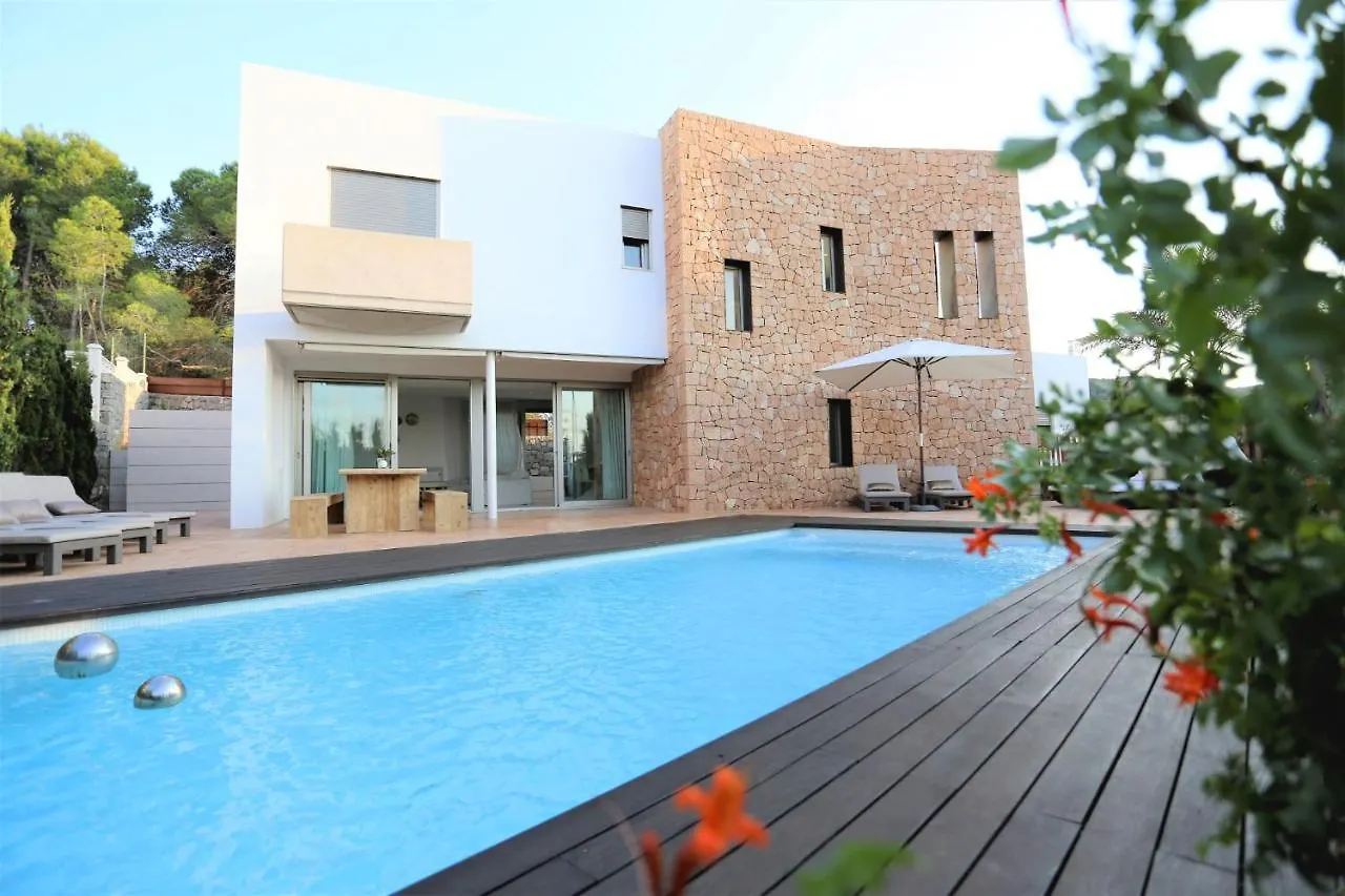 Modern Villa Montecristo 0*,
