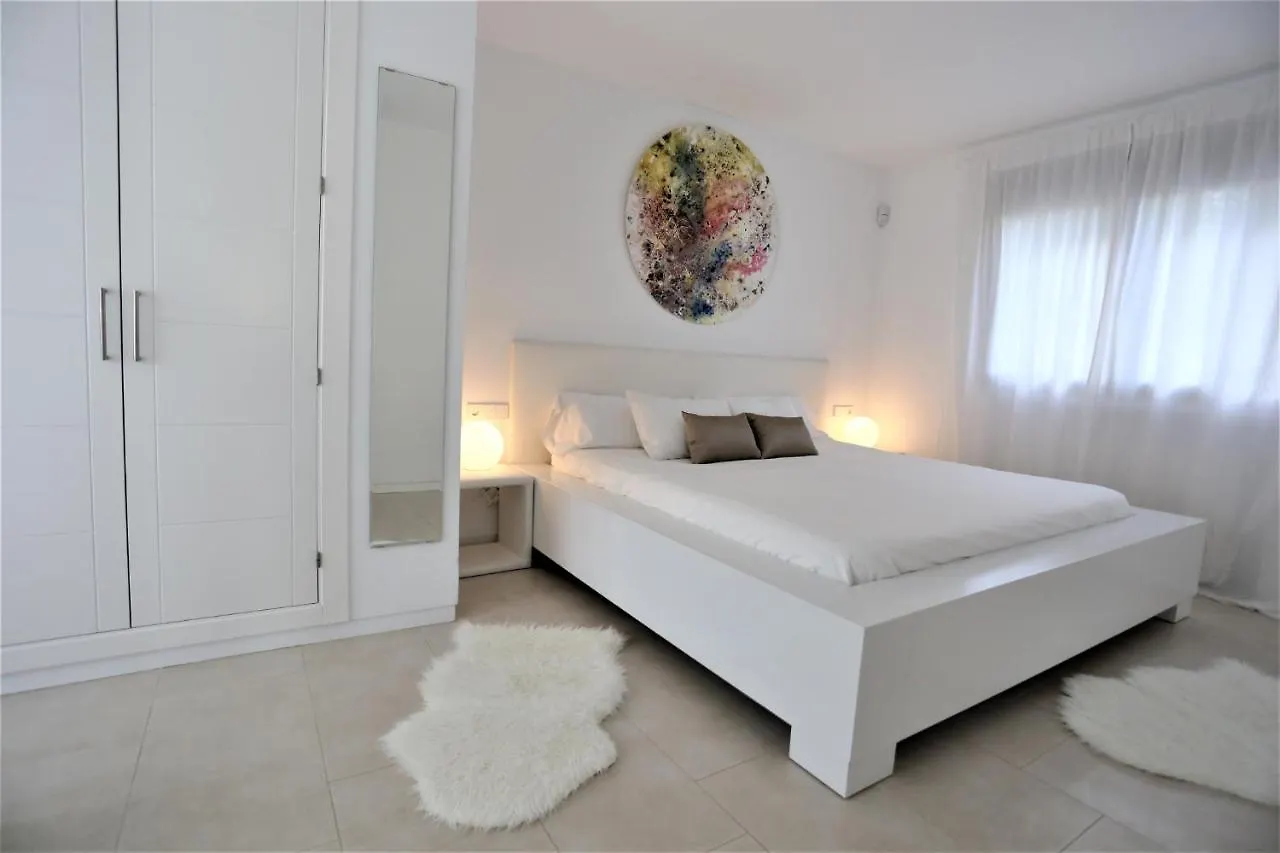 Modern Villa Montecristo 0*,  España