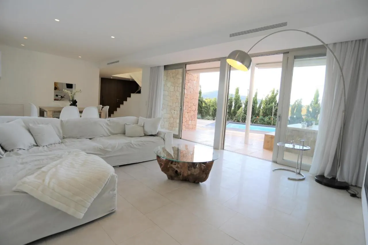 Сasa de vacaciones Modern Villa Montecristo